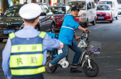 小牛、雅迪、新日、愛(ài)瑪電動(dòng)車們的2021：三座大山迎來(lái)兩極分化