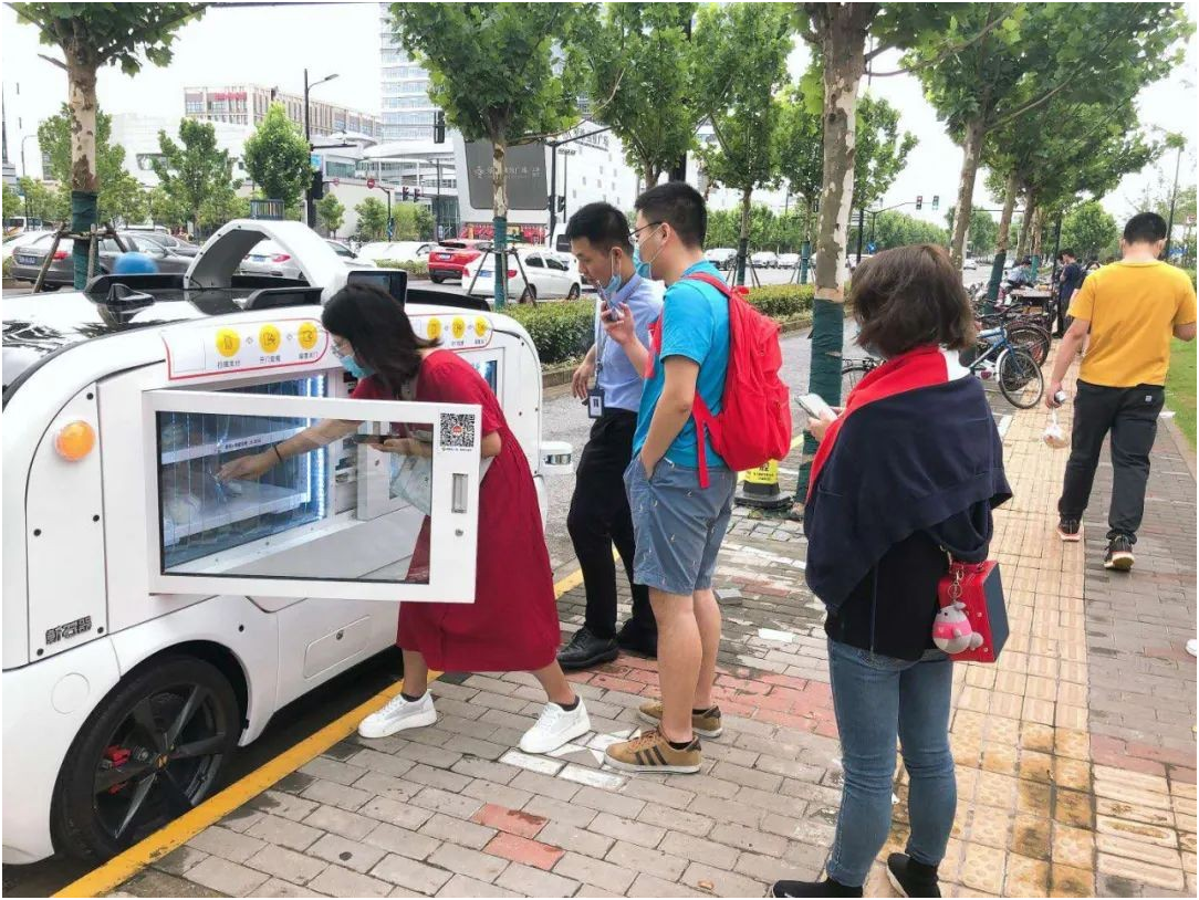 新石器無人車，余恩源的移動新零售和“到車模式”